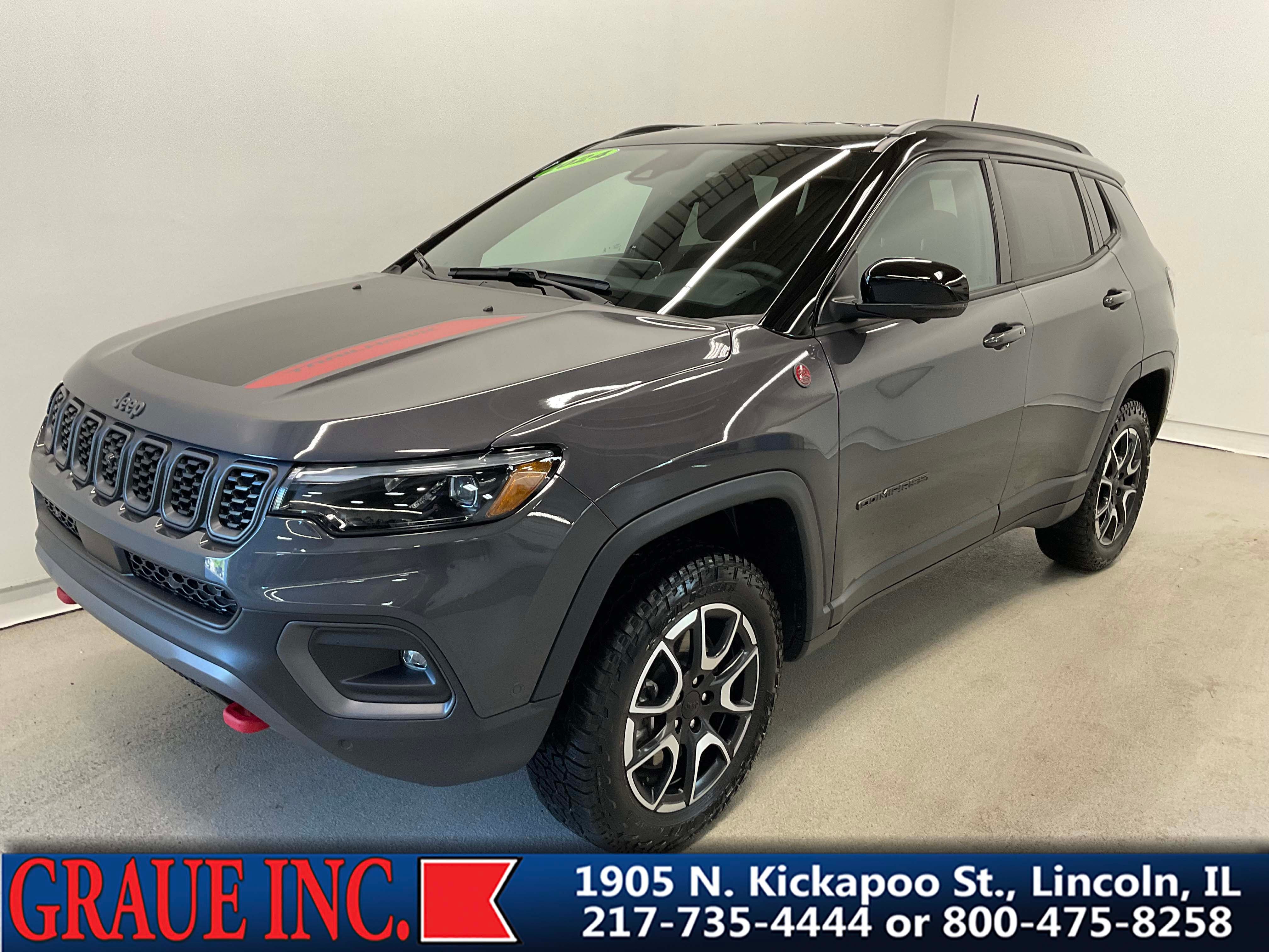 2024 Jeep Compass Trailhawk in Gray — front three-quarter view